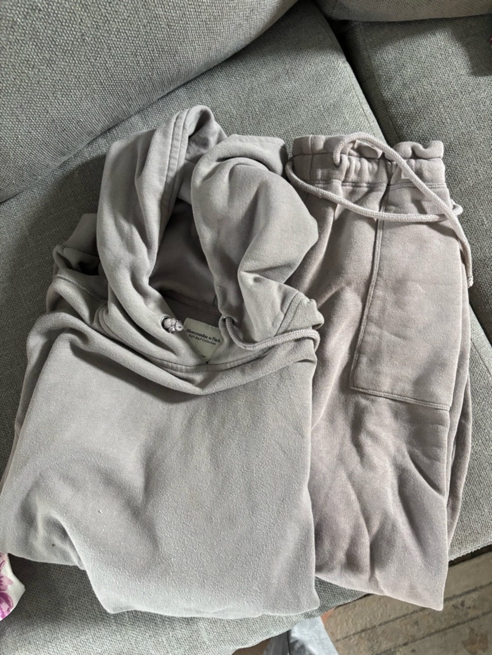 Abercrombie & Fitch Light Gray Pullover Hoodie and sweat pant set.